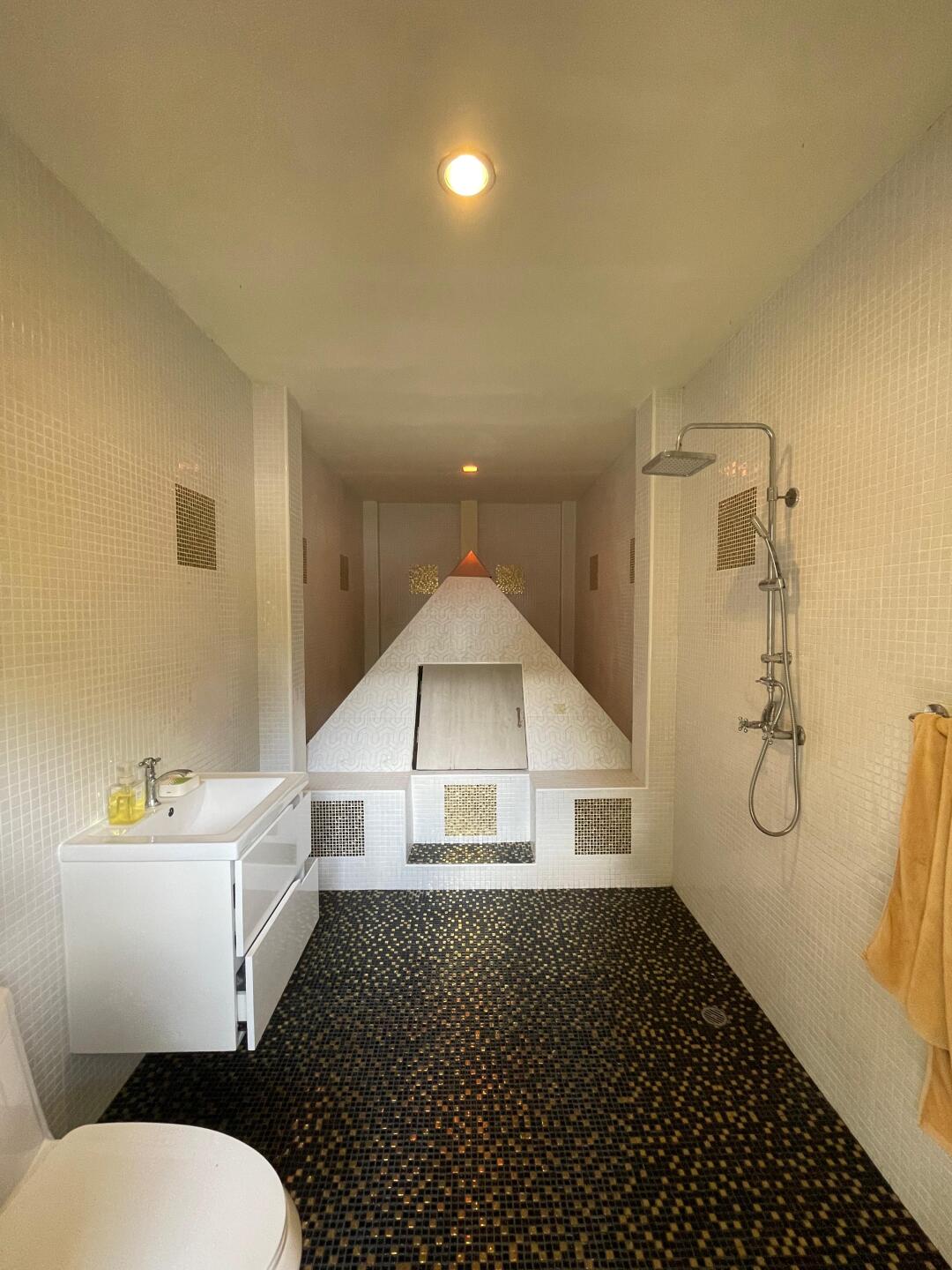 Sensory deprivation float tank room with relaxing ambiance – Canopy Village